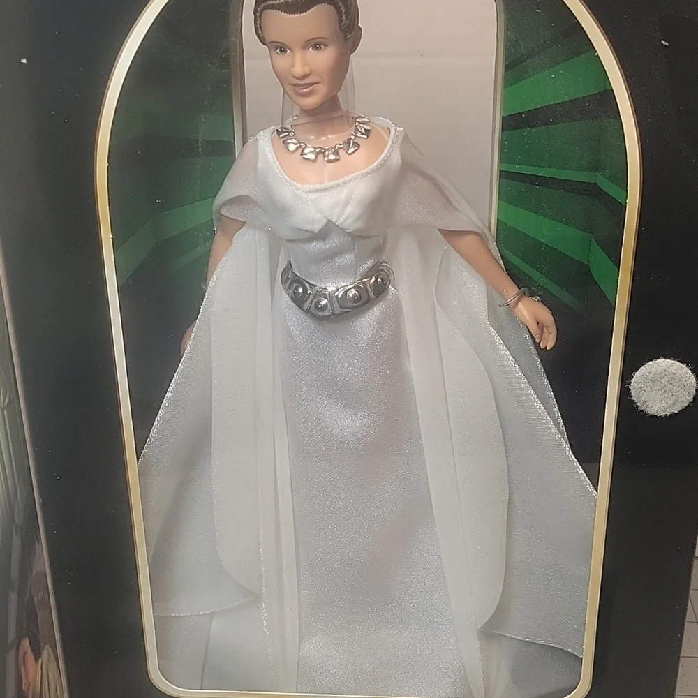 Star Wars Princess‎ Leia 1999 Portrait Edition Ceremonial Gown Doll NIB